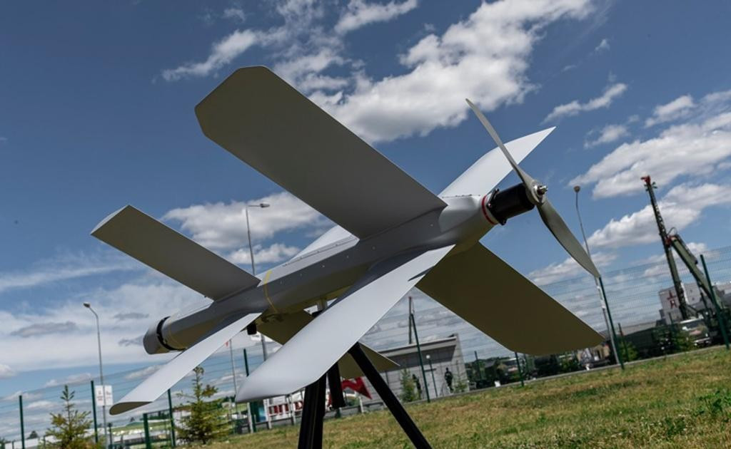 Theo phân tích của hãng tin Anh Reuters, Nga đã thiết lập chuỗi cung ứng công nghệ UAV và phụ tùng thay thế toàn cầu. Nhiều công ty đăng ký tại Hồng Kông, Kyrgyzstan và thậm chí cả UAE và Singapore, đang cung cấp các công nghệ và phụ tùng thay thế phù hợp cho các công ty Nga, theo nhiều cách khác nhau.
