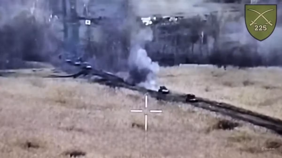 Vào thời điểm quan trọng này, Quân đội Ukraine (AFU) vốn đang thiếu hỏa lực và quân số trầm trọng, dù không những không giữ vững được vị trí của mình, nhưng họ vẫn chủ động phát động một cuộc phản công lớn. Mục tiêu của AFU là phong tỏa điểm xuất phát tiến công mùa đông và cuộc hành quân của lực lượng cơ giới RFAF.