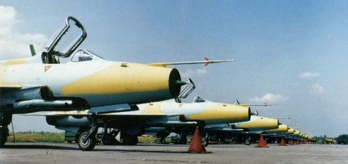 Trung Quốc đã ngừng sản xuất J-7, có nghĩa là biến thể MiG-21 cuối cùng đã ngừng sản xuất. Các quốc gia cũng đang tiến hành loại dần MiG-21 ra khỏi biên chế do hết niên hạn. Những chiếc J-7 của Trung Quốc đã được chuyển giao nhiệm vụ huấn luyện và dự bị tuyến sau.