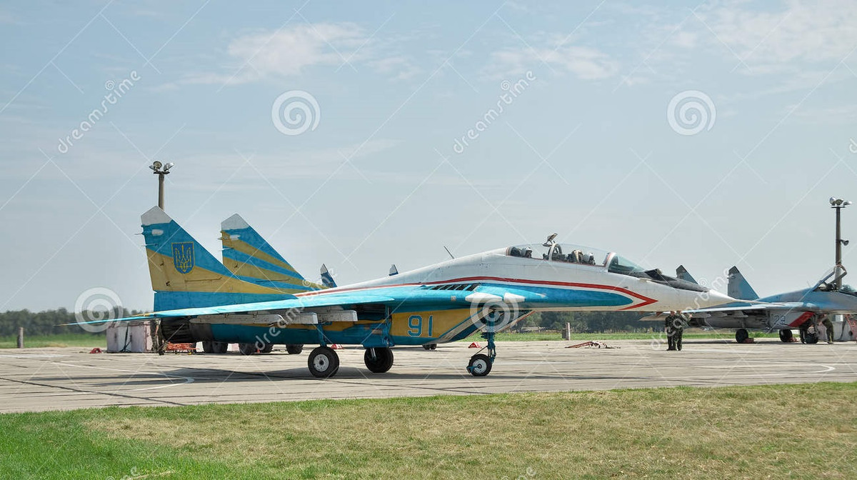 Theo đánh giá của Forbes, số máy bay chiến đấu của Ukraine hiện đã gần hết hoặc hết niên hạn sử dụng và không được nâng cấp, nên đã rất lạc hậu; do vậy, Không quân Ukraine sẽ không thể ngăn chặn được Không quân Nga trong trường hợp hai nước nổ ra chiến tranh.