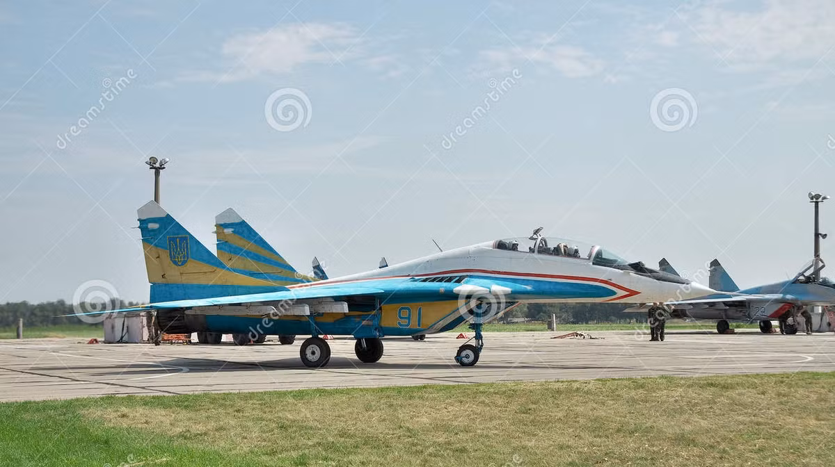 Theo đánh giá của Forbes, số máy bay chiến đấu của Ukraine hiện đã gần hết hoặc hết niên hạn sử dụng và không được nâng cấp, nên đã rất lạc hậu; do vậy, Không quân Ukraine sẽ không thể ngăn chặn được Không quân Nga trong trường hợp hai nước nổ ra chiến tranh.