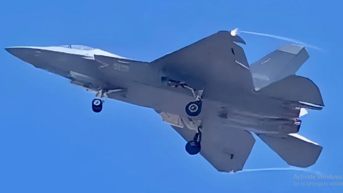 Điều này sẽ đòi hỏi sự minh bạch trong thử nghiệm, tiếp thị chặt chẽ và các hoạt động triển khai có khả năng gây chú ý, để chứng minh năng lực của mình. Thứ hai, Trung Quốc sẽ cần phải điều hướng các hậu quả địa chính trị và kinh tế, khi tham gia thị trường máy bay chiến đấu cao cấp.