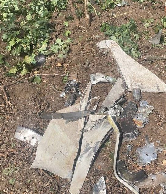 Tên trên mảnh vỡ của tên lửa BSU-60 có nghĩa là ký hiệu về tên lửa chống radar AGM-88. Mặc dù trước đó, loại tên lửa chống radar này không được giao chính thức cho Ukraine, tuy nhiên Lầu Năm Góc trước đó đã thông báo, sắp chuyển giao "tên lửa hành trình đặc biệt" cho Ukraine để chiến đấu phòng không. 