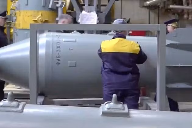 Việc Không quân Nga sử dụng bom FAB-3000 cũng cho thấy, các kỹ sư Nga đã có thể tích hợp một quả bom lớn như vậy vào một trong những loại máy bay chiến thuật hiện đang hoạt động. 