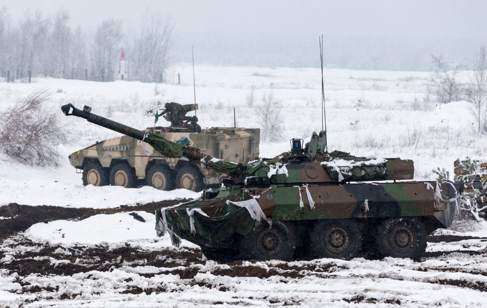 Cũng có lý do đơn giản là Quân đội Ukraine đang thiếu nghiêm trọng vũ khí đột kích. Ví dụ, họ đang rất cần các phương tiện chiến đấu bọc thép và việc nâng cấp số xe thiết giáp hiện có, có thể sẽ mất nhiều thời gian hơn dự kiến. Ảnh: Forces.