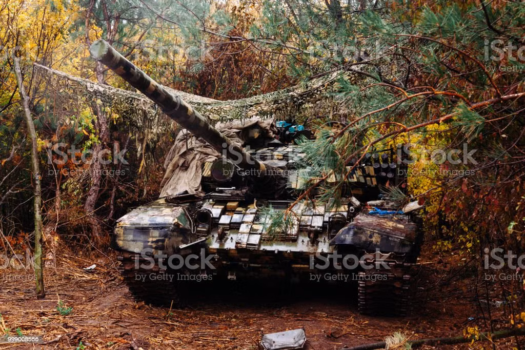 Các mũi đột phá khác cũng được ghi nhận ở các hướng khác, đặc biệt là thông tin về sự xuất hiện của các xe tăng của Quân đội Ukraine ở Yasinovataya, phía nam của DPR và trên lãnh thổ của LPR.