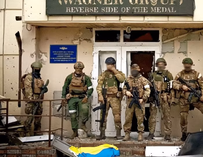 Chiến trường khốc liệt Syria là "người thầy" tốt nhất tôi luyện lên bản lĩnh của lính Wagner. Nếu họ có thể sống sót ở Trung Đông, thì họ nhất định có thể lập được nhiều thành tích khi trở lại chiến trường Nga-Ukraine. Ở một mức độ nào đó, nó phản ánh rằng những người lính đánh thuê của Wagner có tinh thần thép.