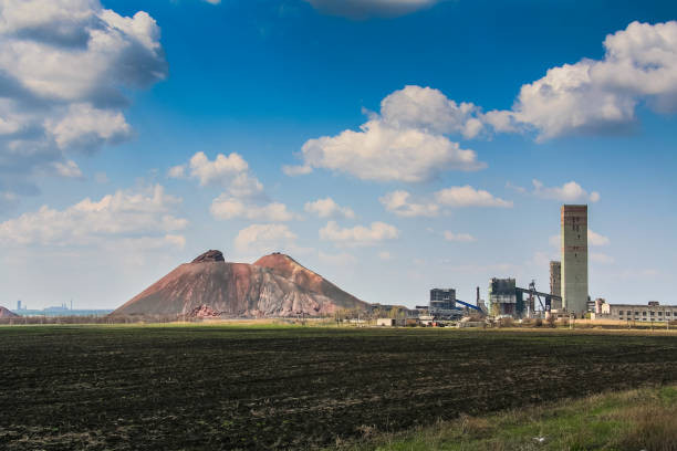 Đến ngày 16/9, Quân đội Nga đã chiếm được làng Vodyane và kiểm soát khu dân cư khu vực khai thác mỏ. Những người lính phòng thủ Ukraine đã rút lui về khu vực lân cận mỏ Yuzhnodonbasskaya số 3 và triển khai các vị trí kháng cự.