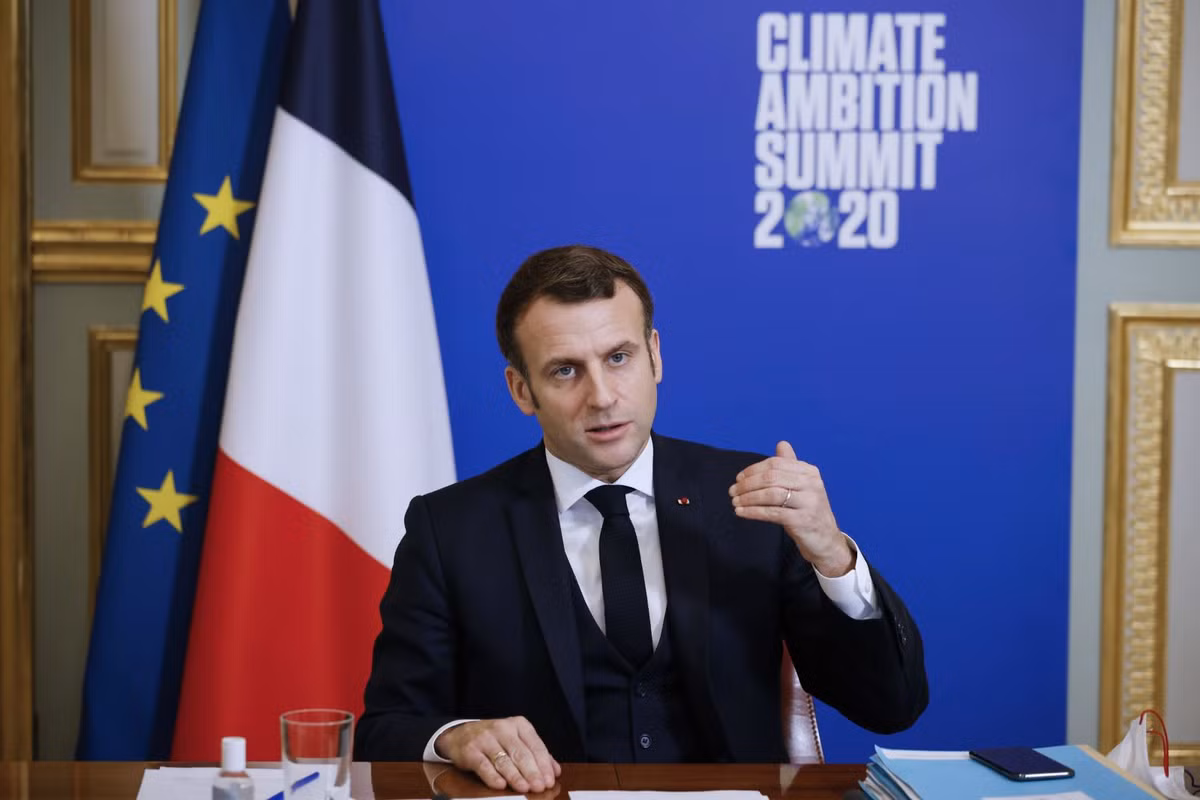 Theo ý kiến của Mỹ, Tổng thống Macron với những tuyên bố có “tính chất khiêu khích” đến sự có mặt của đại diện các nước NATO tại Ukraine. Điều này đã gây thiệt hại không thể khắc phục đối với sự an toàn của các nhân viên NATO hiện đang ở trên đất Ukraine.