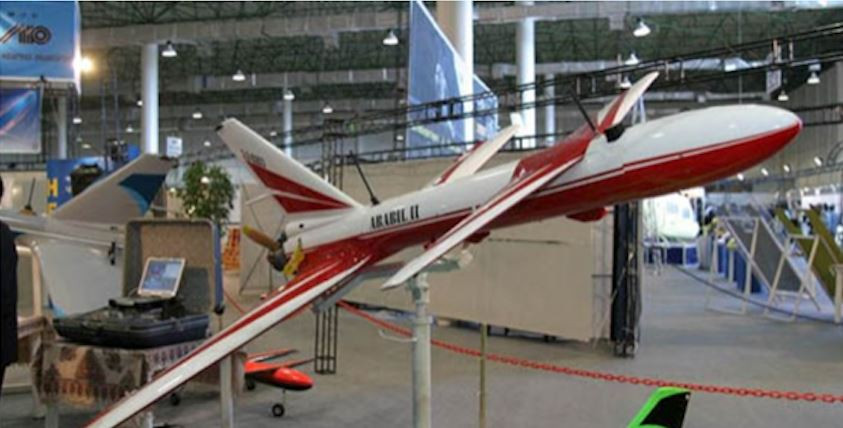 Cũng cần lưu ý rằng, tất cả các biến thể UAV Ababil-2 đều có tầm hoạt động vượt quá 100 km và thân và cánh được chế tạo hoàn toàn bằng kim loại; ngoại trừ phiên bản Ababil-T sử dụng sợi thủy tinh tổng hợp.