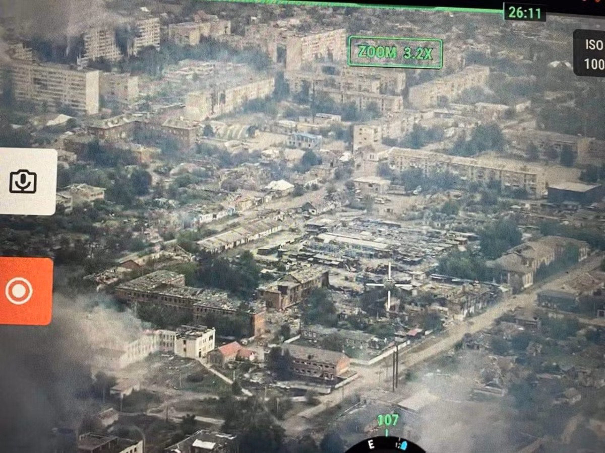 Theo kênh phân tích của kênh quân sự Deep State, đã xác nhận bước tiến của các đơn vị Nga ở phía bắc Volchansk. Đánh giá dựa trên bản đồ tương tác, có thể thấy Quân đội Nga đã tiến sâu vào vùng ngoại ô Volchansk từ hướng này và đang mở rộng vùng kiểm soát.