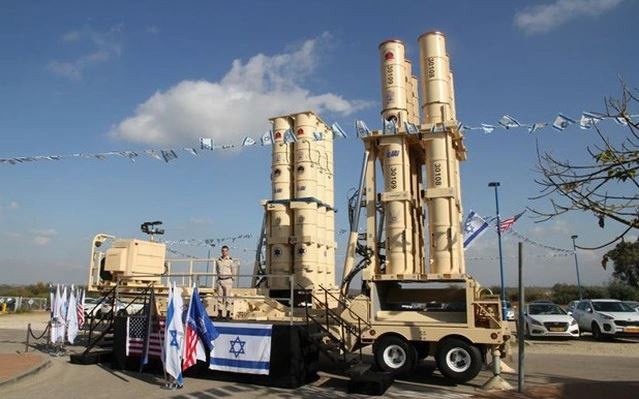 Israel đã xây dựng hệ thống phòng không hiện đại, bao gồm Patriot của Mỹ và các hệ thống chống tên lửa Arrow-2 và Arrow-3, chịu trách nhiệm về phòng không tầm xa. Đảm nhiệm phòng không tầm trung là là hệ thống David's Sling; hệ thống "Iron Dome (Vòm sắt)" chịu trách nhiệm phòng không tầm ngắn. 