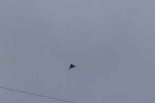 Trong khi đó, các cuộc tấn công bằng UAV Kamikaze Geran-2 của Quân đội Nga ngày càng tăng; nhất là vào các thành phố biên giới gần lãnh thổ Nga. Theo thông tin mới nhất, lần đầu tiên, Quân đội Nga đã sử dụng UAV Kamikaze Geran-2 tấn công vào Zaporozhye vào ban đêm.