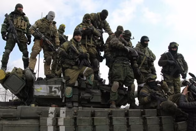 Theo lệnh Tổng động viên thời chiến, tất cả các công dân có nghĩa vụ quân sự, hiện đang cư trú trên lãnh thổ của DPR, đều phải được đăng ký nhập ngũ. Điều này cho thấy tình hình trong khu vực đang rất nguy cấp.