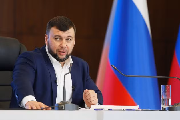 Theo tin từ Hãng tin Sputnik và RIA Novosti của Nga, ông Denis Pushlin, người đứng đầu nhà nước cộng hòa Donetsk tự xưng, đã thông báo vào ngày 18/2 rằng, việc sơ tán công dân DPR sang Nga, sẽ bắt đầu ngay từ bây giờ.