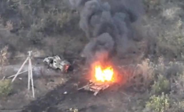 Giai đoạn đầu của cuộc tấn công vào Avdeevka của Nga diễn ra tương đối suôn sẻ, cụm thiết giáp hạng nặng của Nga bất ngờ tấn công và chiếm một số vị trí quan trọng. Tuy nhiên sau khi quân Ukraine phản công quyết liệt, đã đẩy lùi quân Nga và hai bên rơi vào bế tắc và bước vào một trận chiến đẫm máu. 