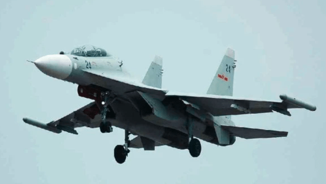 Khibiny là tên một ngọn núi trên bán đảo Kola, lãnh thổ của Nga bên ngoài Vòng Bắc Cực. Khibiny được lấy tên để đặt cho hệ thống tác chiến điện tử hiện đại đầu tiên của Nga, được lắp trên các chiến đấu cơ hiện đại thế hệ 4+ như Su-30SM, Su-34 hay Su-35 của Không quân Nga.