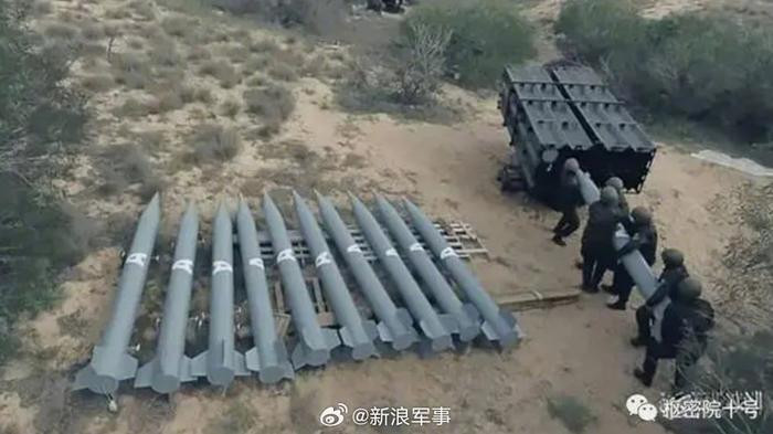 Ngoài ra, tờ Izvestia của Nga vào ngày 15/10 cho biết, hiệu suất tên lửa của Hamas đã được cải thiện đáng kể. Đánh giá từ video trực tiếp, Hamas đã phát triển thành công tên lửa tầm xa "Ayash-250", có tầm bắn tối đa vượt quá 200 km.