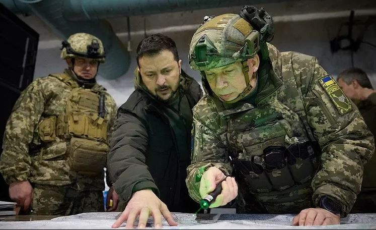 Theo thông tin từ hãng tin Nga RIA Novosti, Ukraine vẫn đang lên kế hoạch cho một chiến dịch “tấn công tập trung” quy mô lớn, có thể diễn ra vào mùa xuân này; bởi nguồn viện trợ quân sự lớn nhất cho Ukraine từ Mỹ có thể sẽ được khơi thông vào cuối mùa xuân này. 