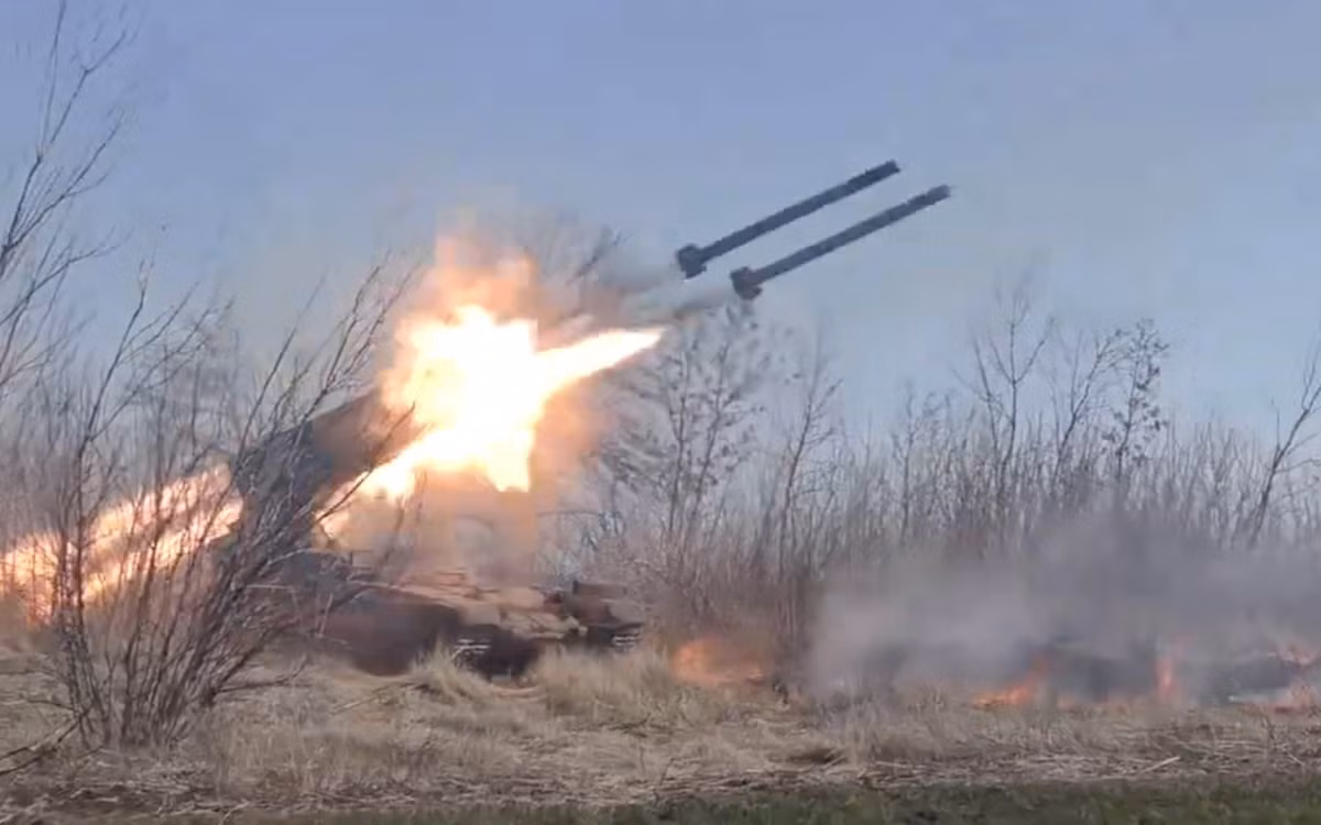 Thông tin về việc quân Nga lợi dụng chiến trường Bakhmut để tiêu hao và cầm chân quân Ukraine rất đáng tin cậy. Theo ông Prigozhin, Chủ tịch công ty lính đánh thuê Wagner cho biết, kế hoạch tiến công và phong tỏa Bakhmut do chính tướng Gerasimov, Tư lệnh chiến trường của Quân đội Nga tại Ukraine xây dựng. 