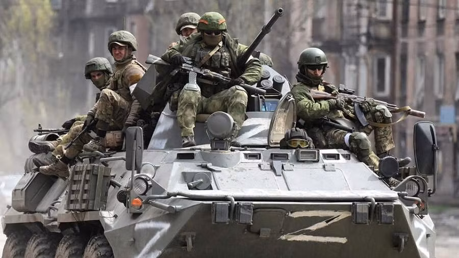 Thực tế việc mất thị trấn Peski ở ngoại ô Donetsk vào tay quân Nga, đã được xác nhận bởi Viện Nghiên cứu Chiến tranh Mỹ (ISW). Trong khi lãnh đạo Kiev và các phương tiện truyền thông Ukraine tránh một câu trả lời trực tiếp về chủ đề này, coi đó là những thông tin thất thiệt.