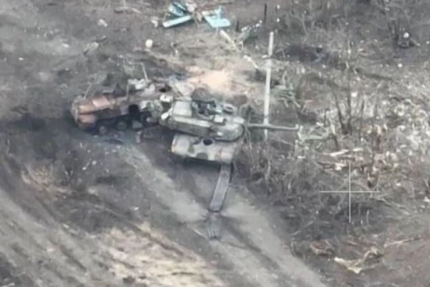 Tạp chí Forbes của Mỹ viết rằng, Lữ đoàn bộ binh cơ giới số 47 của Quân đội Ukraine (AFU) đang gặp phải tình trạng thiếu xe tăng M1 Abrams trầm trọng. Theo tính toán của trang web phân tích tình báo nguồn mở OSINT Oryx của Hà Lan, Quân đội Ukraine đã mất 17 trong số 31 xe tăng M1A1 Abrams do Mỹ cung cấp.