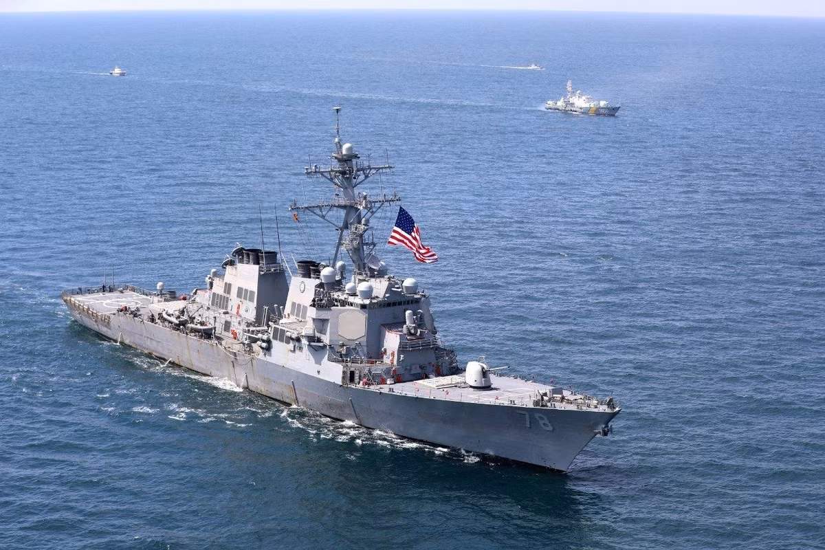 Nhưng điều này trùng hợp với hoạt động tấn công của Lực lượng vũ trang Ukraine ở Donbass, không loại trừ khả năng Washington quyết định hỗ trợ Lực lượng vũ trang Ukraine bằng các cuộc tấn công vào khu vực ly khai Donetsk (DPR) và Lugansk (LPR) ở Miền Đông Ukraine. 