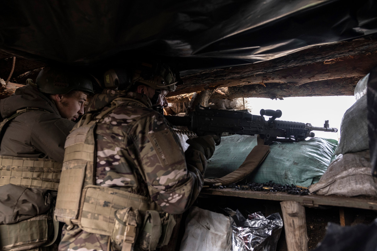 Nhưng vấn đề bây giờ là khi mùa thu và mùa đông đến, Ukraine sẽ bước vào một mùa đông dài. Thời tiết như vậy không thích hợp cho các cuộc tấn công của quân đội Ukraine, nhưng họ lại gặp phải sự phản công của quân Nga theo các hướng Avdiivka và Kupyansk.