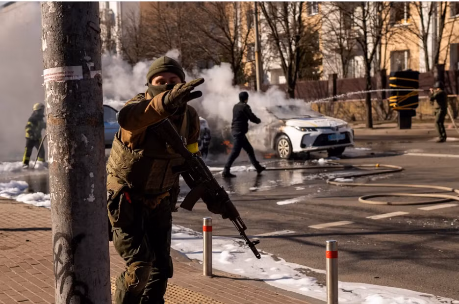 Và dường như Kyiv, thủ đô của Ukraine, vốn đã thường xuyên bị chiến tranh tàn phá trước đây, Quân đội Nga đã không thể đạt được tiến bộ gì trong mấy ngày vừa qua. Nhưng tình hình có thực sự như vậy?