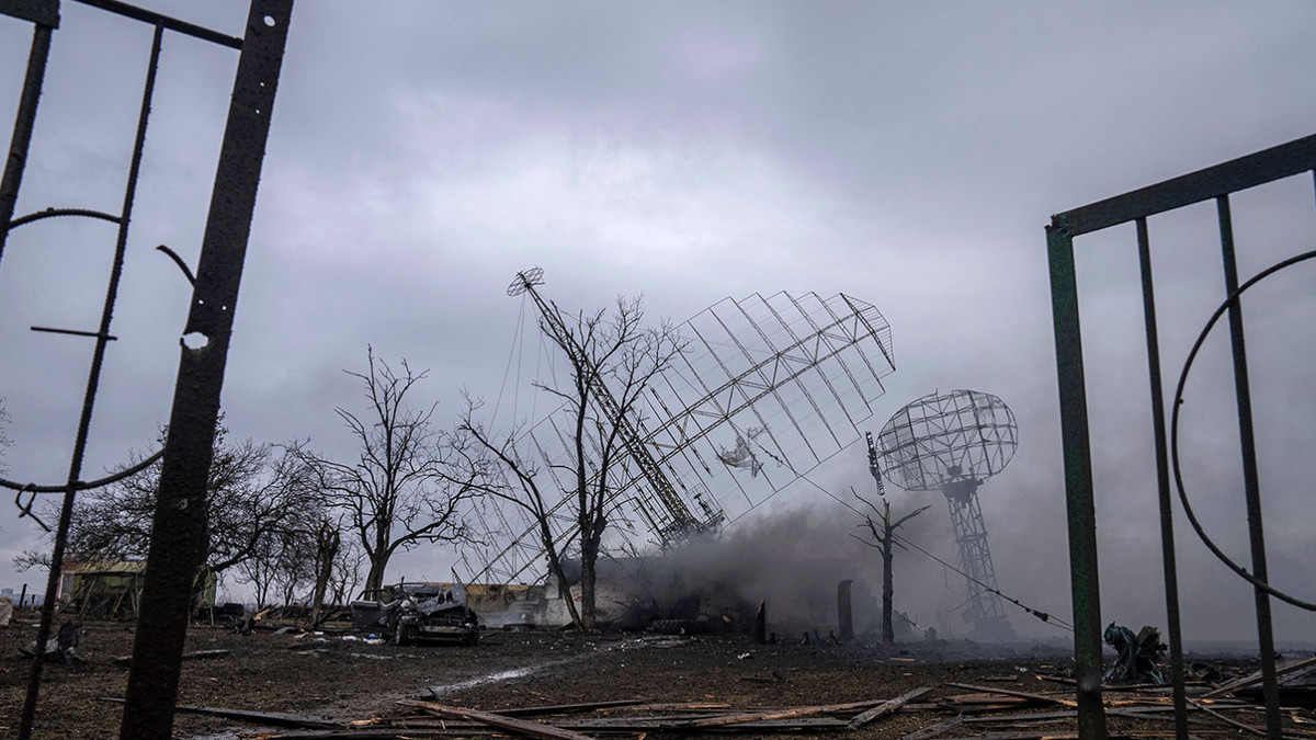 Nhưng giờ đây, trung tâm tình báo điện tử chính của Quân đội Ukraine chính thức không còn có thể hoạt động. Hiện phía Ukraine chưa đưa ra bình luận nào về việc mất các cơ sở quân sự quan trọng này.