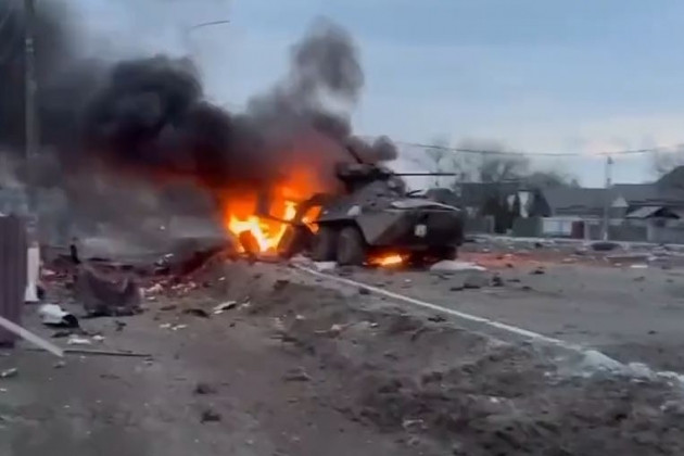 Trong bối cảnh nguồn cung cấp vũ khí của phương Tây cho Quân đội Ukraine vẫn ùn ùn đổ về, Nga đã “nghiêm khắc” cảnh báo phương Tây, về khả năng Nga sẵn sàng tấn công vào bất kỳ mục tiêu “không thân thiện nào”, bao gồm cả các đoàn xe vận chuyển vũ khí tới Ukraine.