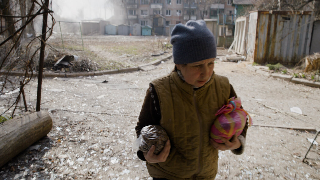 Ngoài ra, Barabash cũng cho biết thêm, khoảng 1.600 thường dân vẫn ở lại thành phố Avdiivka, từ chối rời đi đến vùng lãnh thổ do Ukraine kiểm soát. Những người dân này cũng là gánh nặng cho công tác bảo đảm hậu cần trong thành phố; đồng thời có thể là nguồn tin nội gián cho Nga.