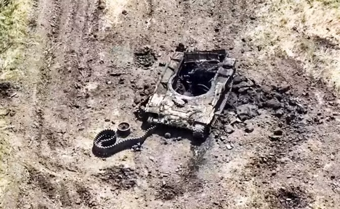 Những nỗ lực của chỉ huy Ukraine nhằm xoay chuyển tình thế với sự trợ giúp của vũ khí phương Tây vẫn chưa thành công. Hiện đã phát hiện thấy xe tăng Leopard 2 và xe chiến đấu bộ binh Bradley bị tiêu diệt gần Avdiivka. Trước đó những vũ khí này chỉ được Quân đội Ukraine sử dụng trên mặt trận Zaporozhye.