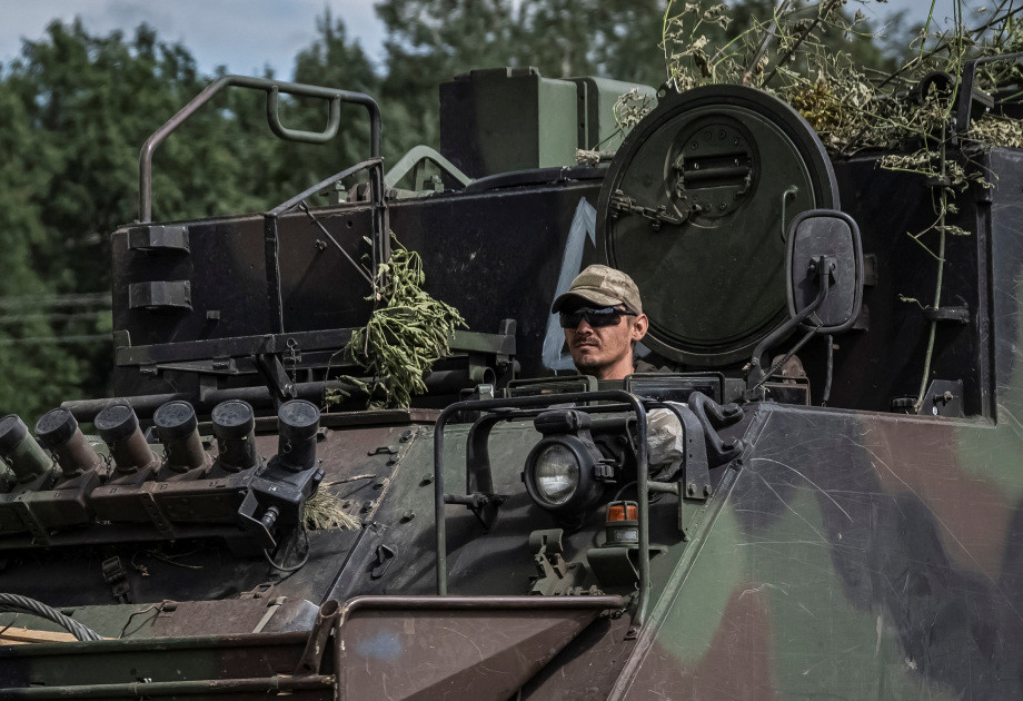 Vào ngày 6/8, Quân đội Ukraine đã bất ngờ tấn công vào tỉnh Kursk của Nga, nhanh chóng đột phá biên giới, sau đó mở cuộc tấn công thần tốc dọc theo đường cao tốc. Tất nhiên, loại xe thiết giáp bánh cỡ trung như xe Strike có thể phát huy tốt lợi thế của chúng.