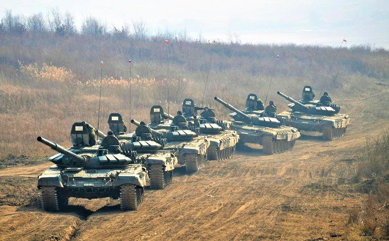 Theo thông tin trước đó, một lực lượng khoảng 120 nghìn quân và rất nhiều trang bị vũ khí hạng nặng của Quân đội Nga, đang được bố trí ở biên giới giáp với Ukraine; tuy nhiên với việc chuyển quân sang hướng này liên tục, số lượng quân và vũ khí hạng nặng, có thể lớn hơn nhiều. Nguồn ảnh: Pinterest.