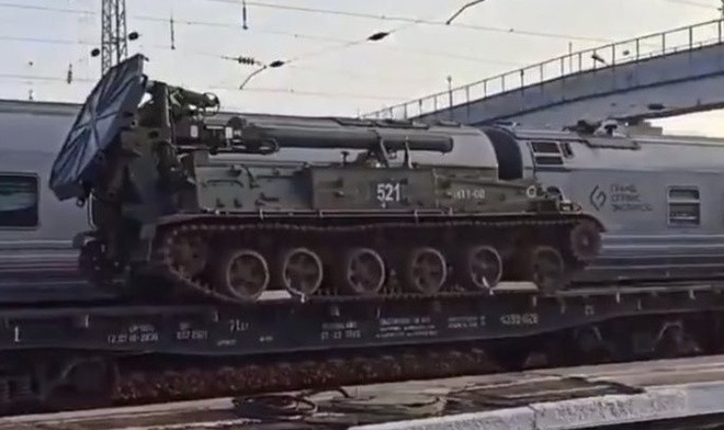 Hiện truyền thông phương Tây, đang bám vào việc di chuyển thiết bị quân sự của Nga tới biên giới với Ukraine, cho những lời tuyên bố khiêu khích; họ cho rằng, Nga đang lên kế hoạch gây hấn với Kiev.