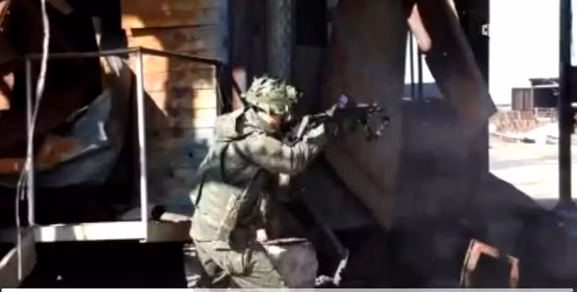 Binh lính Triều Tiên khi chiến đấu với quân Nga ở Kursk, có thể vượt qua bãi mìn và nhanh chóng triển khai nhiều mũi tấn công thọc sâu, sau khi chỉ rà phá mìn đơn giản. Hơn nữa, lính Ukraine cũng bị sốc sau khi chứng kiến hoạt động chiến đấu của lính Triều Tiên.