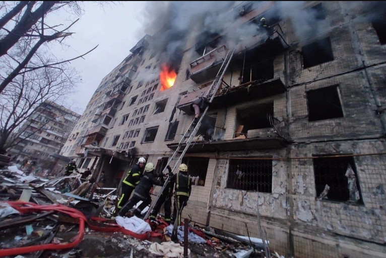 Vậy mục đích hoạt động quân sự của Nga là gì? Theo nguồn tin từ Điện Kremlin, họ sẽ tăng cường các cuộc tấn công vào thủ đô Ukraine; sau khi Nga ném bom một nhà máy ở Kiev và cho rằng, nhà máy này là nơi chế tạo tên lửa, nhiều khả năng đã được sử dụng để đánh chìm tàu Moskva.