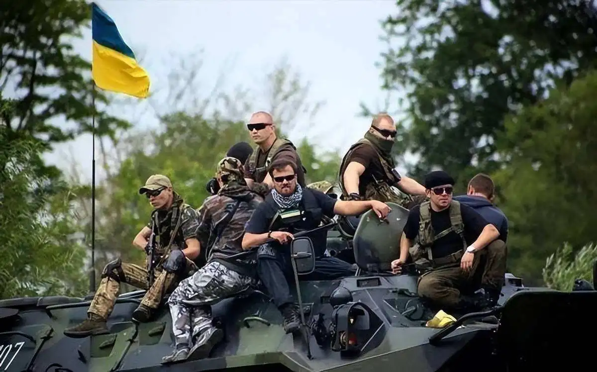 Dan vu khi Nga danh rieng de doi pho linh danh thue o Ukraine-Hinh-3