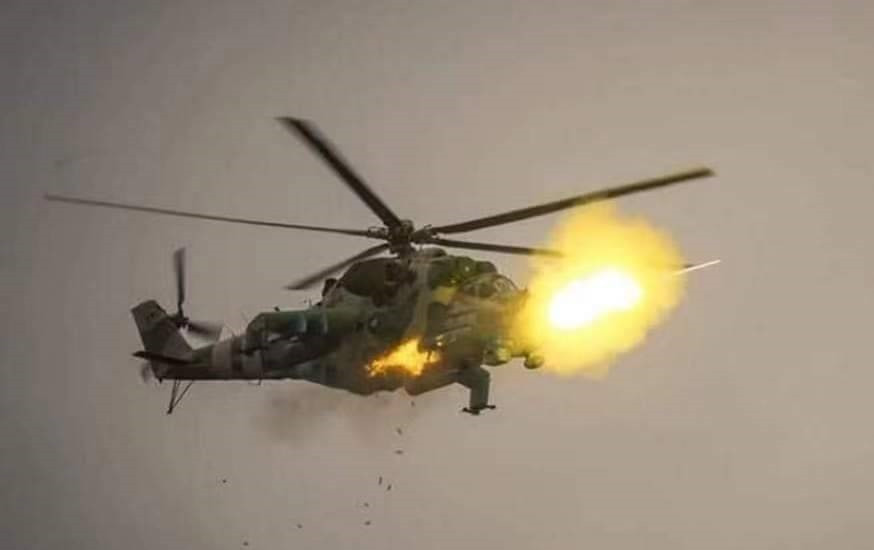 Hiện không quân Nga đã được sử dụng để chi viện cho lực lượng chiến đấu mặt đất. Tuy nhiên, theo các báo cáo từ hiện trường, độ chính xác trong công việc của nó vẫn còn nhiều điều đáng mong đợi; thông tin này được báo cáo bởi trang Telegram Mikhail Zvinchuk. 