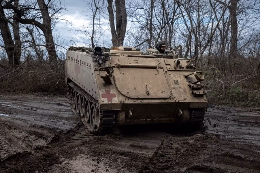 Về địa hình, khu vực này có nhiều cây cối rậm rạp, khiến cho lực lượng lớn của Nga khó có thể tấn công. Do đó, trận địa xuất phát tấn công, từ đầu cầu làng Miropolye (tỉnh Sumy), được AFU xây dựng phía sau khu rừng, đã trở thành trung tâm tiếp tế của AFU trong chiến dịch xâm nhập biên giới.