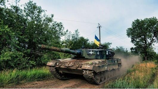 Đầu tiên là trên hướng Zaporozhye. Theo Bộ Quốc phòng Nga quân đội Ukraine đã tập hợp 3 lữ đoàn là Lữ đoàn bộ binh cơ giới 33, 47 và 116. Cả ba lữ đoàn đều là lực lượng chủ lực tinh nhuệ của Quân đoàn 10, từng được huấn luyện chiến thuật tại các căn cứ của NATO và được trang bị các loại xe thiết giáp tiêu chuẩn của NATO. 