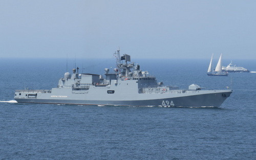 Đội tàu chiến mặt nước bao gồm tàu khu trục Đô đốc Grigorovich; tàu tên lửa tiến công nhanh Vyshny Volochyok; tàu tuần tra Dmitry Rogachev; tàu quét mìn Phó đô đốc Zakharyin. Ngoài ra, tàu đổ bộ cỡ lớn Caesar Kunikov cũng như tàu chở dầu cỡ nhỏ Phó Đô đốc Paromov hiện đang hiện diện ở Biển Địa Trung Hải.