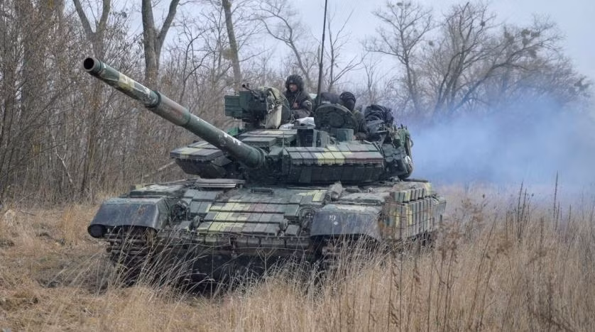 Trong tuần qua, ngoài hướng tấn công chính là Kyiv, Phương diện quân Đông của quân đội Nga còn dồn lực tiến công Mariupol, Phương diện quân Nam chiếm Kherson vào ngày 4/3 và Phương diện quân Đông Bắc ở Kharkov.