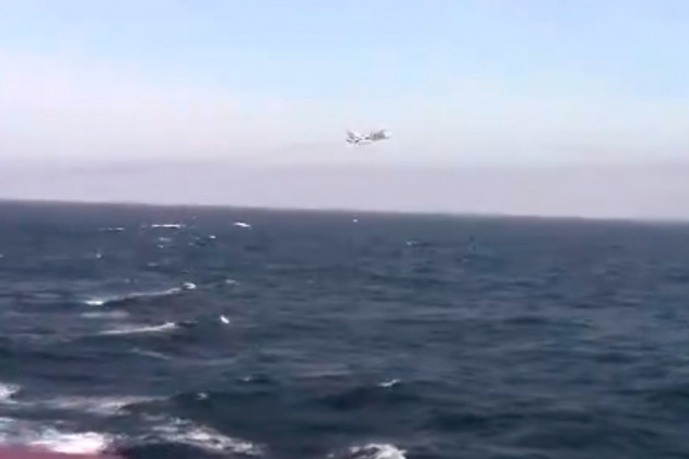 Tuy nhiên, hành động đe dọa xâm phạm lãnh hải của tàu chiến Mỹ, đã bị lực lượng Hải quân Nga ngăn chặn quyết liệt. Hải quân Mỹ đã bày tỏ sự không hài lòng với hành động của Không quân hải quân Nga, trong thời gian tàu Hải quân Mỹ hiện diện gần bờ biển Crimea trên Biển Đen.