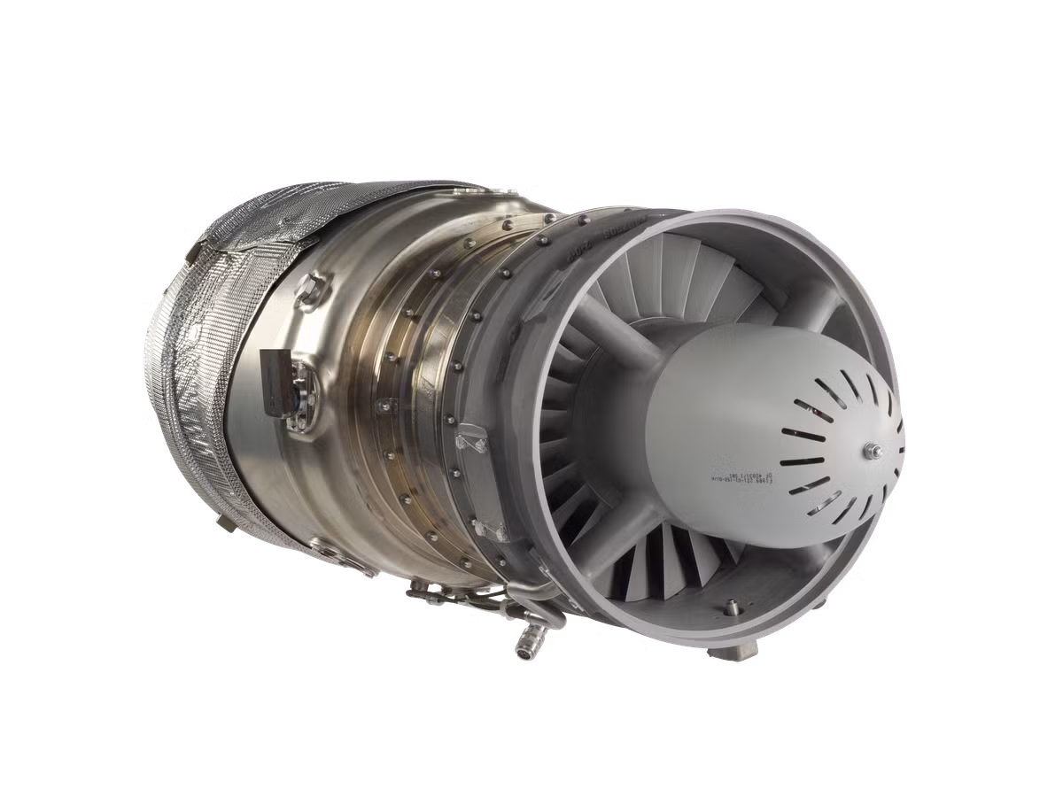 Các tính năng quan trọng khác đã thu hút sự chú ý của các chuyên gia là mạch điều khiển hệ thống lái, pin tên lửa, mạch cung cấp nhiên liệu kỹ thuật số cho động cơ phản lực Turbomeca Microturbo TRI 60-30 và thiết kế của tấm chắn động cơ, được tích hợp vào phần đuôi của động cơ; vỏ động cơ, đầu đạn... Ảnh: Militaria.