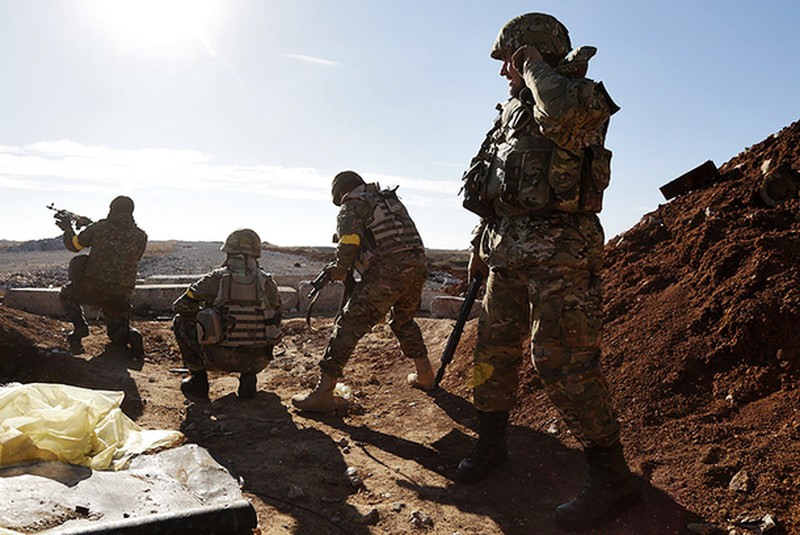 Ngoài ra, việc các cuộc giao tranh ngày càng trở nên khốc liệt hơn, điểm yếu chí mạng của quân đội Ukraine cuối cùng cũng dần lộ diện, đó là thiếu hụt vũ khí và đạn dược cũng như năng lực bảo đảm hậu cần chiến dịch.