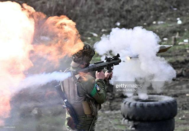 Ukraine bất ngờ chuyển sang “chiến thuật Zaluzhny“ từ thời Liên Xô - Hình 3 Ukraine bat ngo chuyen sang “chien thuat Zaluzhny“ tu thoi Lien Xo-Hinh-3