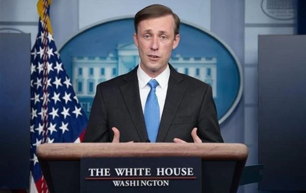 Cố vấn An ninh Tổng thống Mỹ Sullivan đã ngay lập tức tiếp lời và bày tỏ thái độ của Nhà Trắng: "Hy vọng Ukraine sẽ “ở trạng thái tốt nhất trên chiến trường” và do đó “ở trạng thái tốt nhất khi đàm phán”. Nói cách khác, quan điểm của Mỹ vẫn là Ukraine chỉ đàm phán với Nga sau khi giành được thắng lợi trên chiến trường, nếu không sẽ chiến đấu đến người cuối cùng.