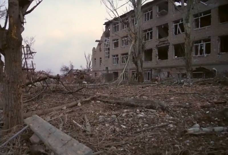 Do Bakhmut được xác định là trận địa then chốt, nên trong thời gian qua, Quân đội Nga đã tập trung lực lượng tấn công Bakhmut bằng bất kể giá nào. Nhưng dù hai bên đã chiến đấu kịch liệt mấy tháng, nhưng cục diện vẫn luôn ở trong thế trận “giằng co”.